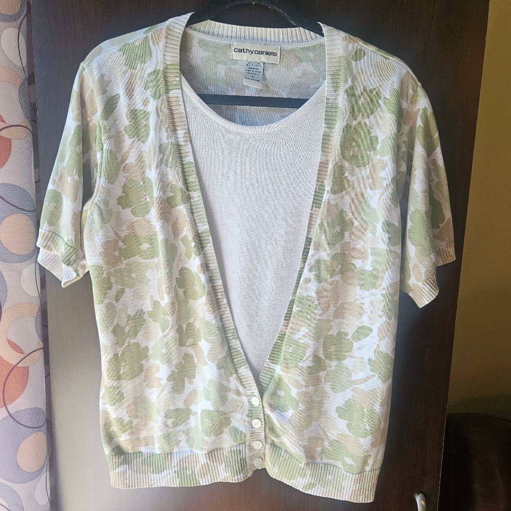 Cathy Daniels Cream and Green Blouse Size Large